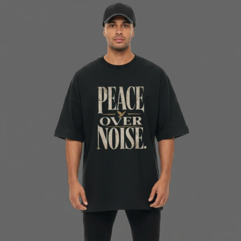 Premium Organic Oversize Blast in schwarz mit „PEACE OVER NOISE“-TORIPROS