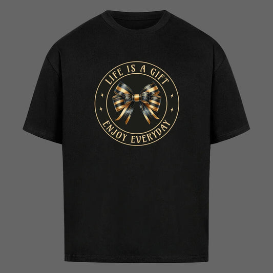 VACANCY Oversized Shirt in Schwarz mit „LIFE IS A GIFT“-TORIPROS