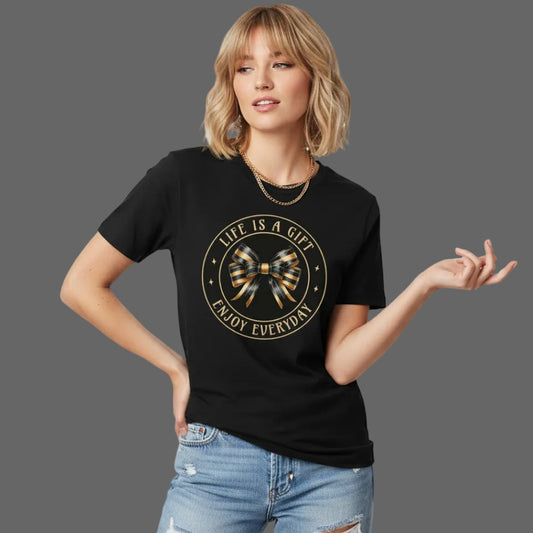 HigherBlanks Premium T-Shirt in Schwarz mit „LIFE IS A GIFT“-TORIPROS