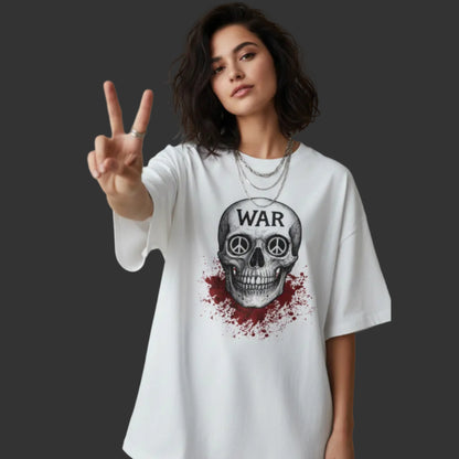 Oversize Premium Organic Shirt aus der Toripros PEACE Kollektion – WAR is DEATH Design Blast in Weiß, nachhaltiges Statement-Piece für Frieden und bewussten Stil