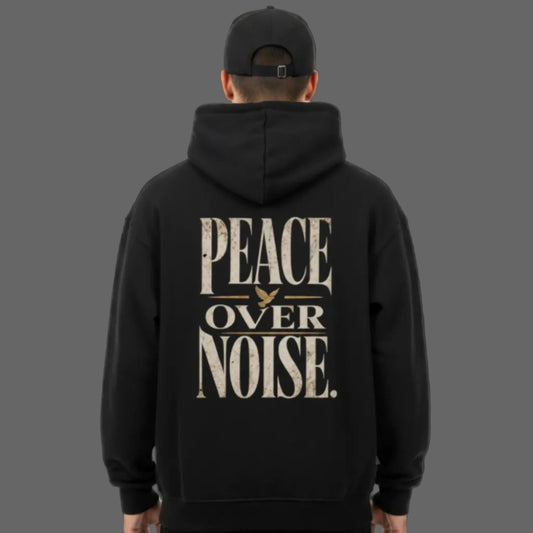  VACANCY Oversized Hoodie in schwarz mit „PEACE OVER NOISE“-TORIPROS