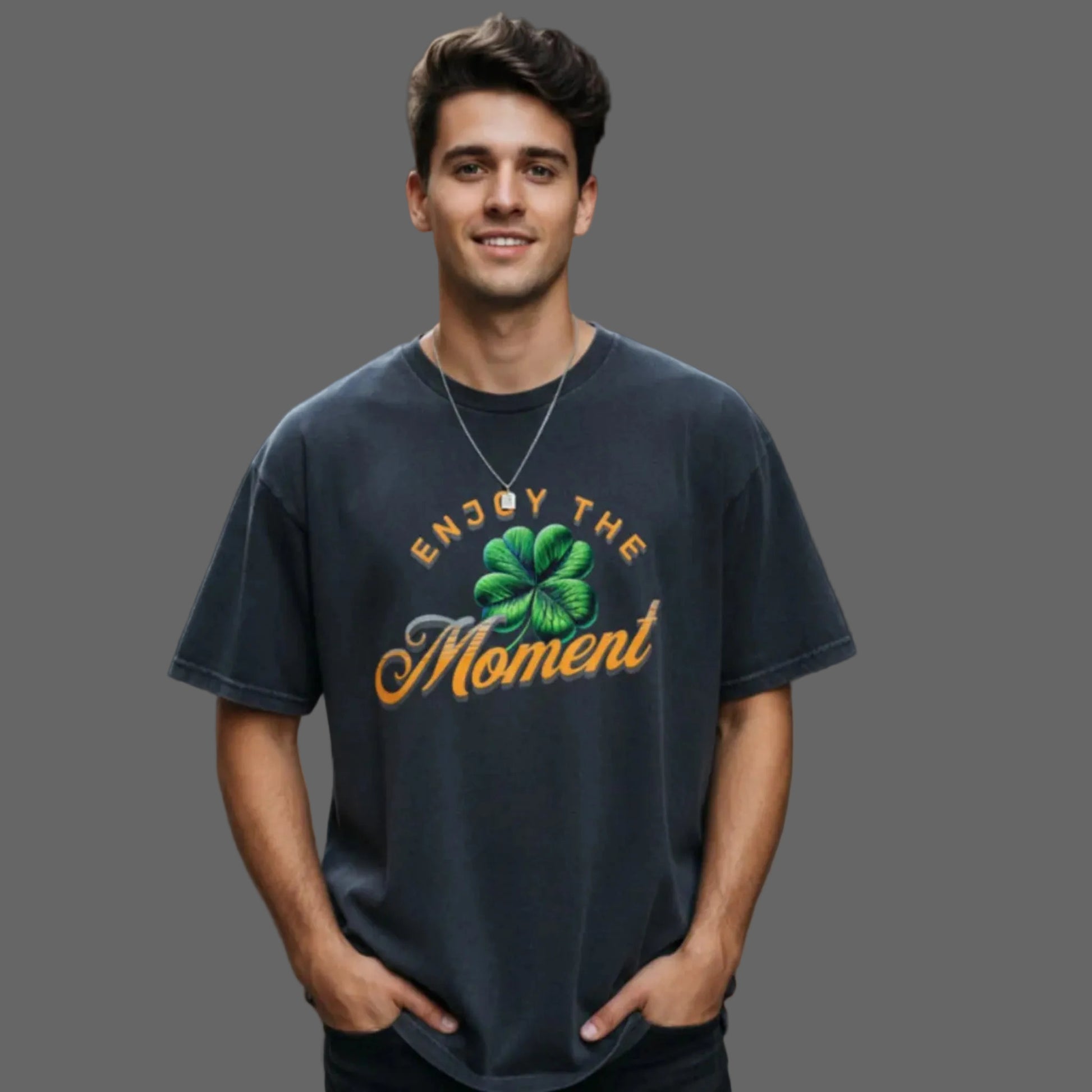VACANCY Oversized Shirt in Washed Black mit „ENJOY THE MOMENT“-TORIPROS