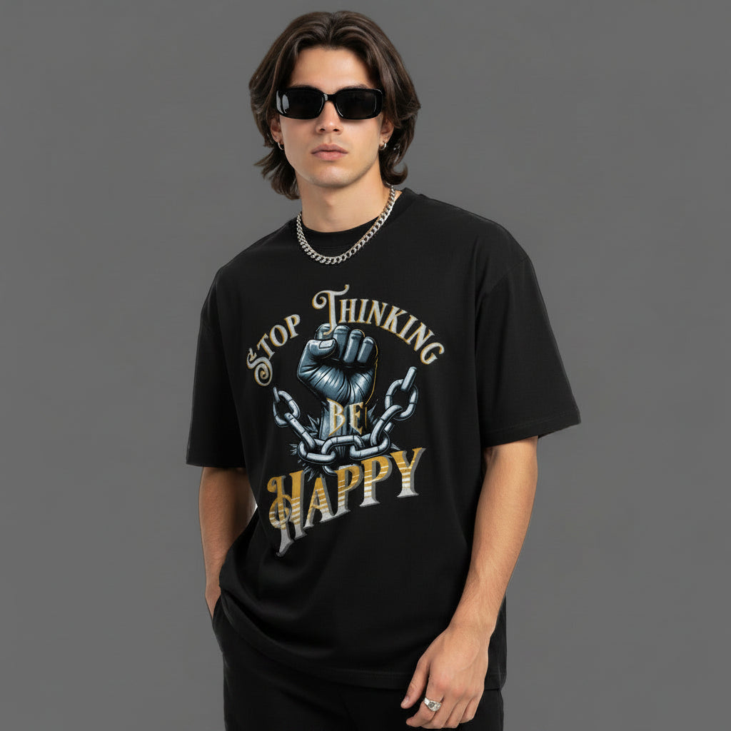 VACANCY Oversized Shirt in Schwarz mit „STOP THINKING BE HAPPY“-TORIPROS