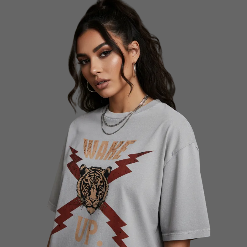 VACANCY Oversized Shirt in Washed Grey mit „WAKE UP."-TORIPROS