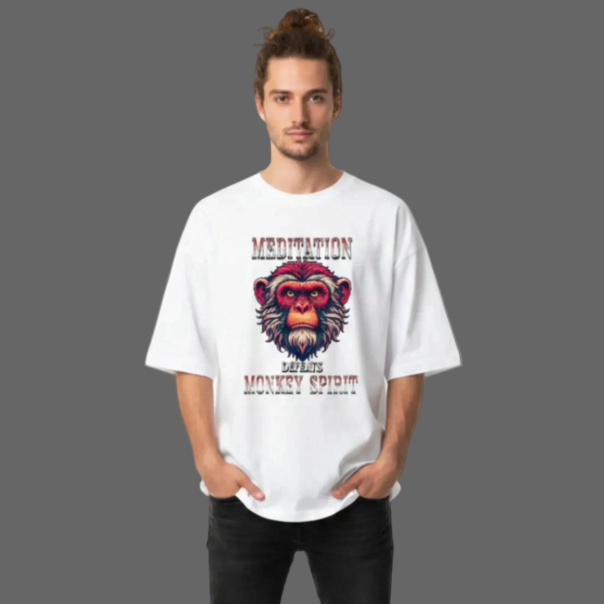 Toripros STILLE Kollektion – MEDITATION defeats MONKEY SPIRIT Premium Organic Oversize Blast in Weiß, modernes Streetwear-Design mit starkem Statement