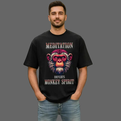 Toripros STILLE Kollektion – MEDITATION defeats MONKEY SPIRIT Oversized Shirt in Schwarz, modernes Streetwear-Design mit starkem Statement

