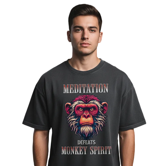 Toripros STILLE Kollektion – MEDITATION defeats MONKEY SPIRIT Oversized Shirt in Washed Black, modernes Streetwear-Design mit starkem Statement