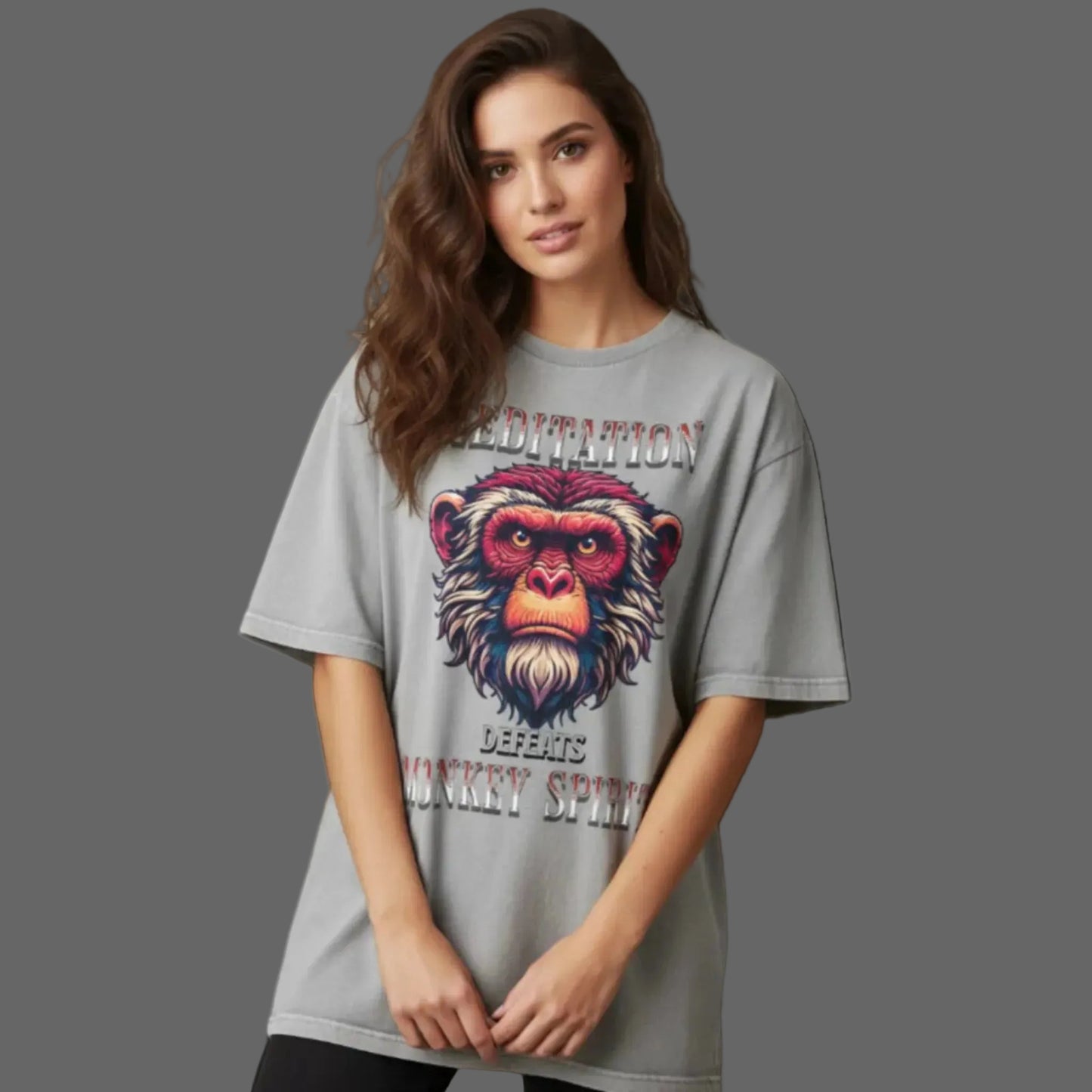 Toripros STILLE Kollektion – MEDITATION defeats MONKEY SPIRIT Oversized Shirt in Washed Grey, modernes Streetwear-Design mit starkem Statement

