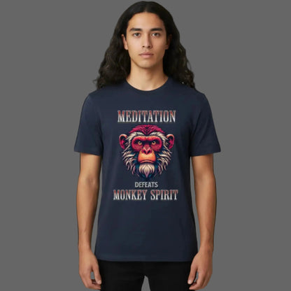  Toripros STILLE Kollektion – MEDITATION defeats MONKEY SPIRIT Premium T-Shirt in French Navy, modernes Streetwear-Design mit starkem Statement

